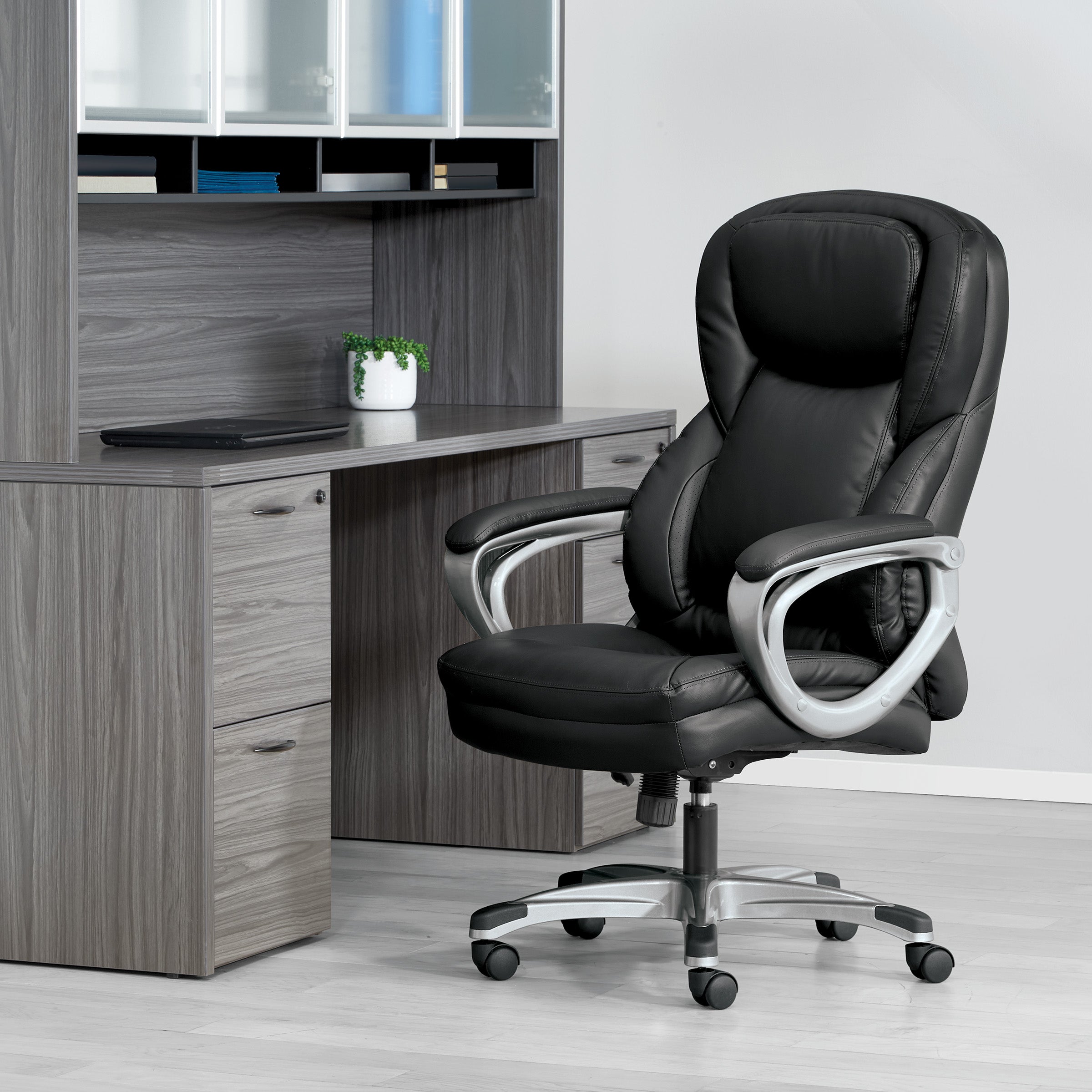 Exec Bonded Lthr Office Chair 4